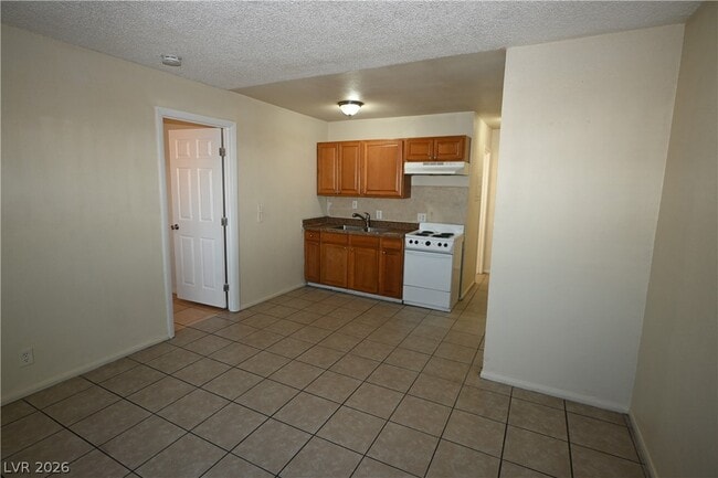 3021 E Carey Ave Unit 6