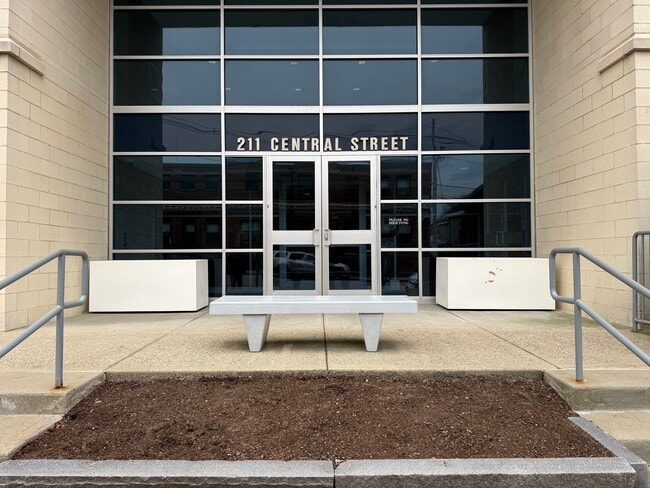 Building Photo - 211 Central St Unit a113