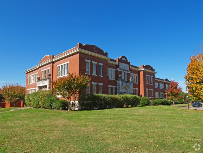 Building Photo - The Penn Warren Rental