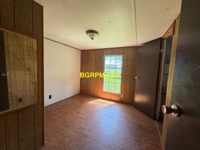 Photo - 3 bd 2 ba mobile home, some utilties included!