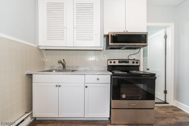 104 Ridgedale Ave Unit Ridgedale ave Unit 2