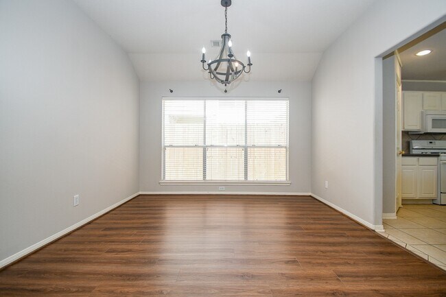 Photo - 707 New Pines Dr