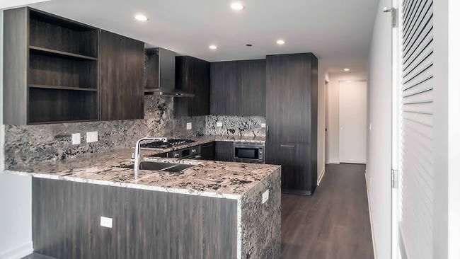 Photo - 749 N Hudson Ave