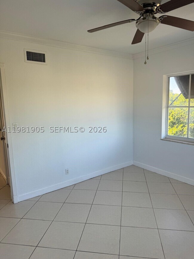 Photo - 924 SE 2nd St Unit 29
