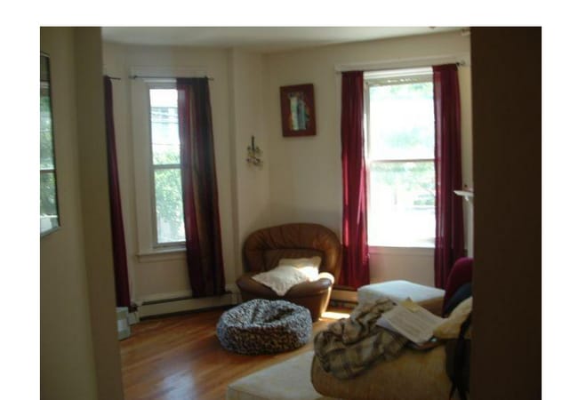 Building Photo - 108 Central St Unit 3R