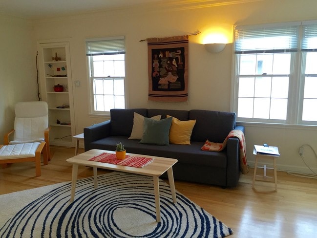 Photo - 10327 1/4 Ashton Ave