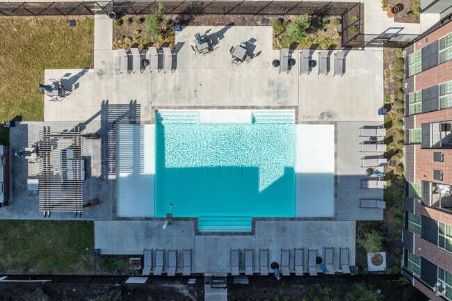 Swimming Pool - Residences at Decker
