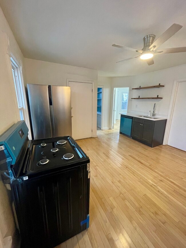 Photo - 439-441 E Dover St Unit 439 upper