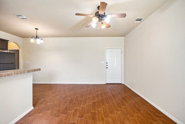 Photo - Available Now! Nice 3 Bedroom, 2.5 Bath Du...