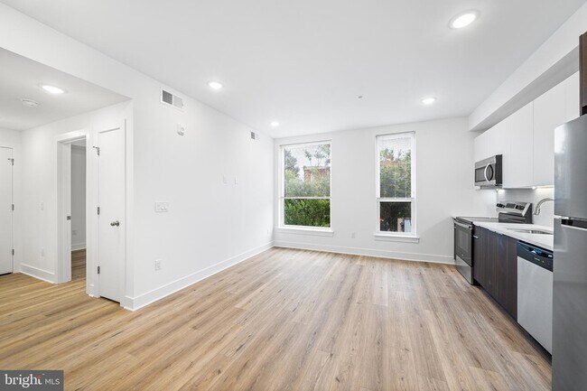 Photo - 4324 Lancaster Ave Unidad 200