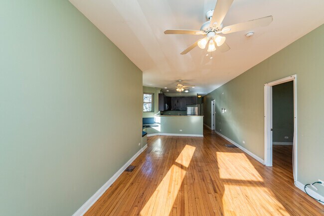 Photo - 2812 E 76th St Unidad 3