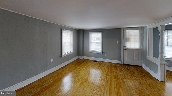 Photo - 35 Mill St