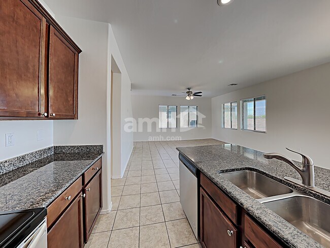 Photo - 1139 E Madera Grove Ln