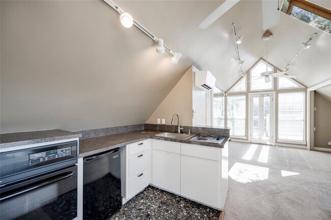 Photo - 1603 Shoal Creek Blvd Unit C