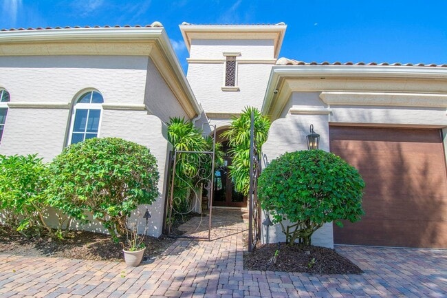 Photo - 138 SE Via San Marino