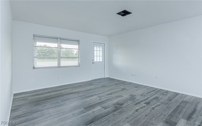 Photo - 1305 Hibiscus Dr
