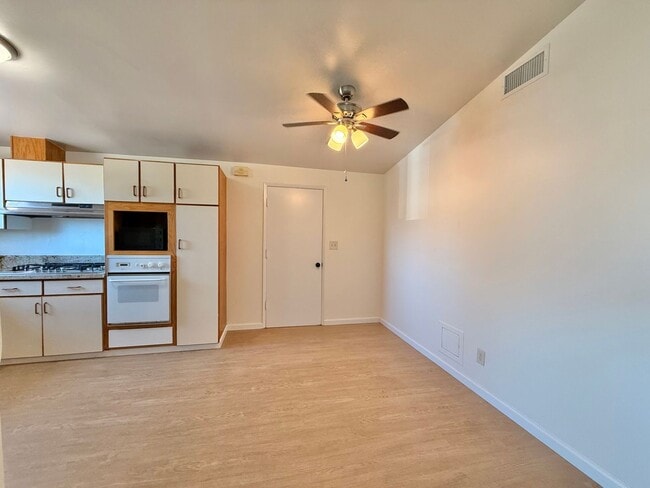 Photo - 3141 Admiral Ave