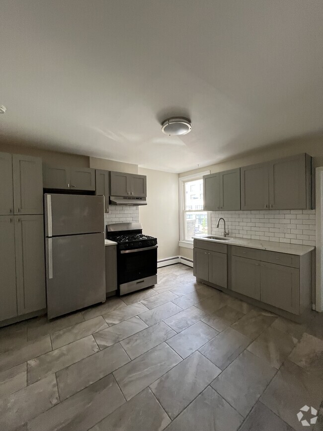 Building Photo - 970 Broadway Unit 2 Rental