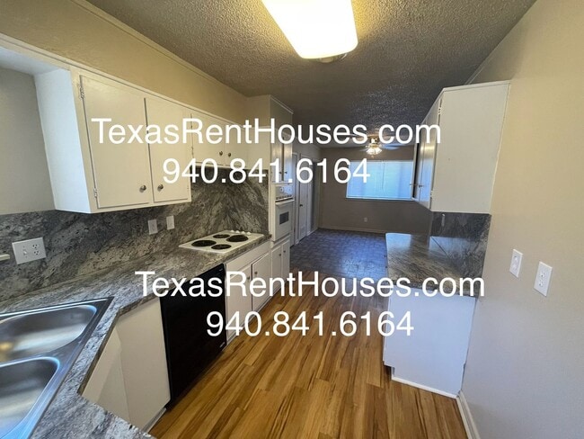 Photo - Amazing Neighborhood! Walking Distance to ...