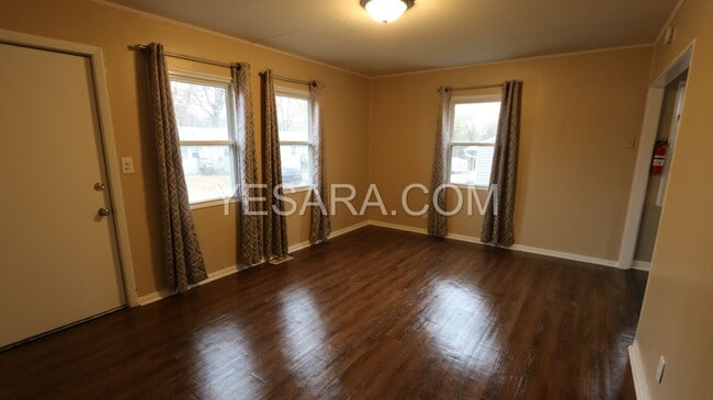 Building Photo - 103-103 Hayes Ct Unit 103 Hayes Ct