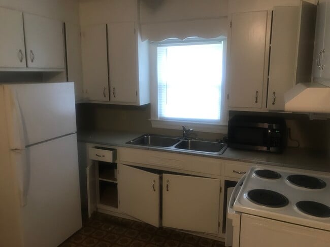 Photo - 703 Jackson Ln