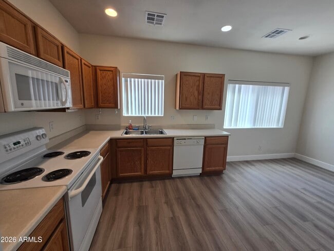 Photo - 8940 W Olive Ave