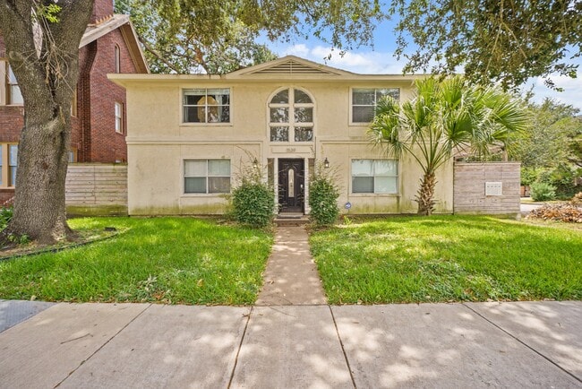 Photo - 1539 Hawthorne St Apartment Unit 4