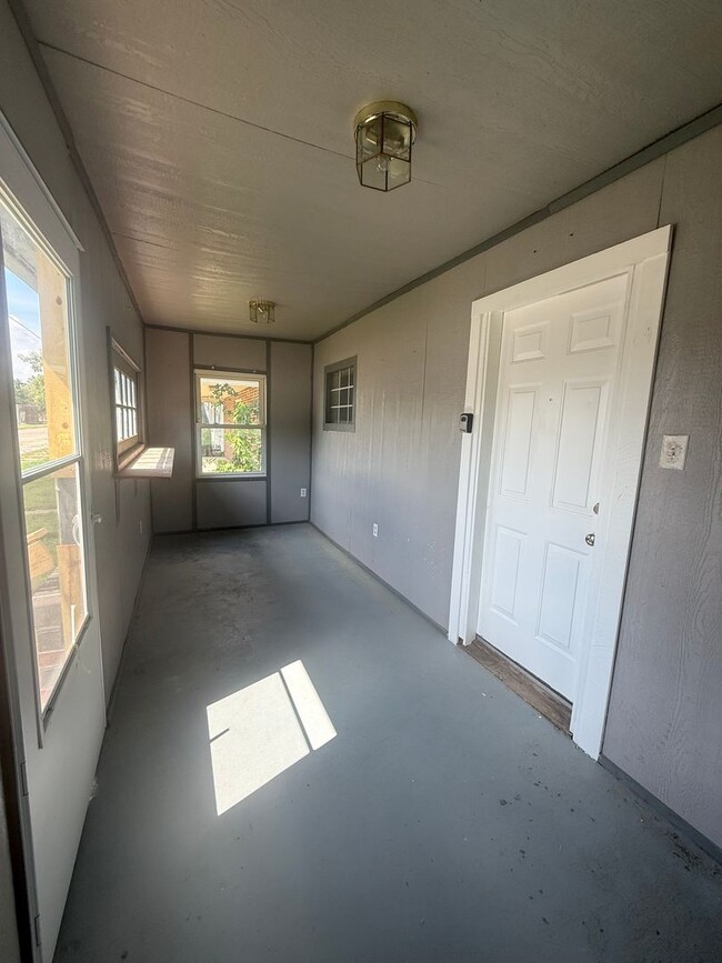 Photo - 2801 Columbia Ave