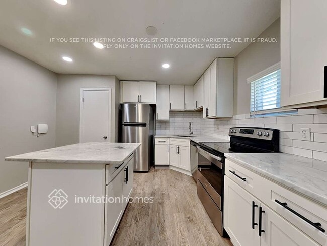 4824 Lyndon Dr