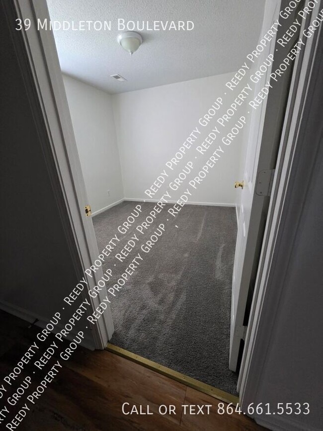 Photo - 39 Middleton Blvd