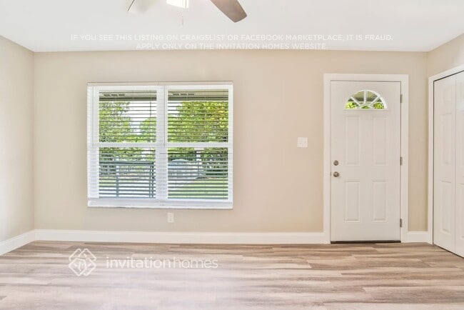 Photo - 316 E Rose Ln