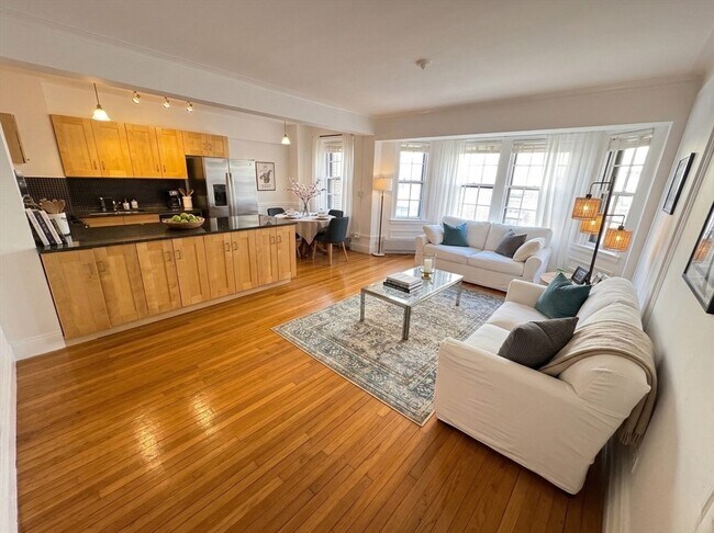 Photo - 988 Memorial Dr Unidad 387