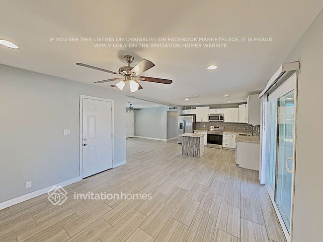 Photo - 816 W 18th St