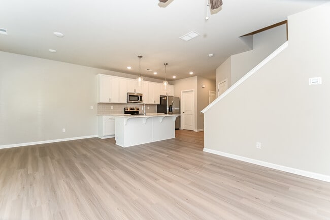 Photo - 866 Calvin Park Dr