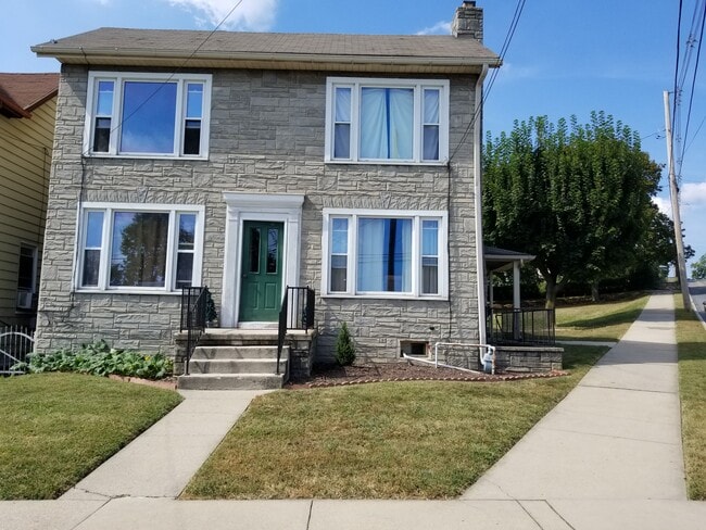 Photo - 583 Pleasant St. Unit 3