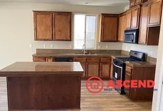Photo - Alluring Home In Rosedale Area!