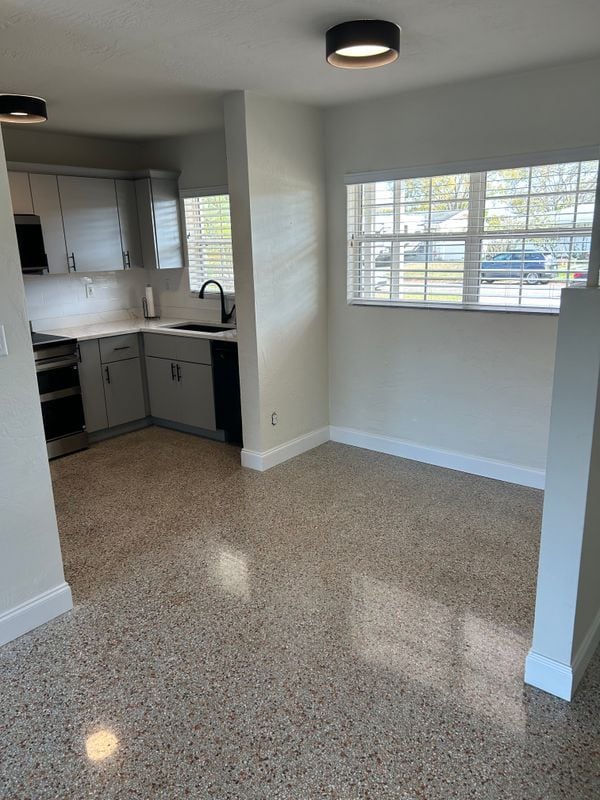 Photo - 735 42nd Ave NE