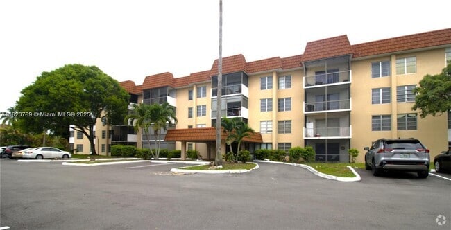 Building Photo - 4168 Inverrary Dr Unit 404 Rental
