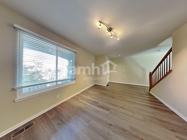 Photo - 3104 E 108th Dr