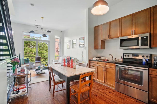 Photo - 2133 Southend Dr