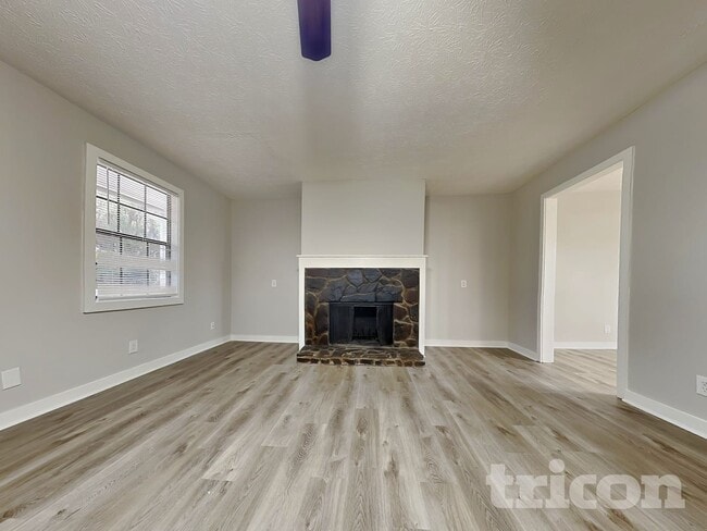 Photo - 285 Fireside Way