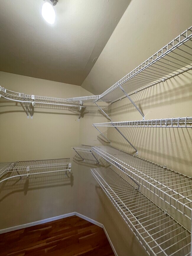 Photo - 15946 Vanowen St Unit 207