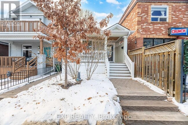 Photo - 402 Woodfield Rd.