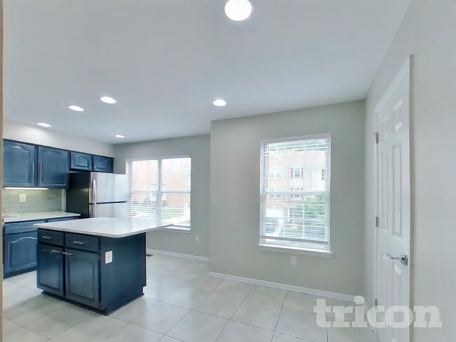 5255 Lightfoot Path