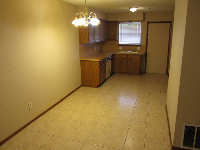 Photo - 802 Swan Lake Rd