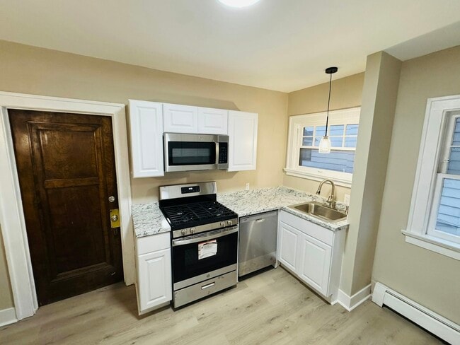 1428 Potomac Dr Unit LOWER