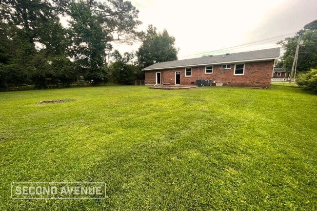 Building Photo - 31 Victoria Rd