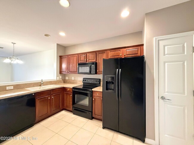 Photo - 8128 Summerside Cir