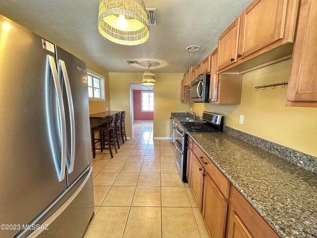Photo - 2208 N Rita Ave