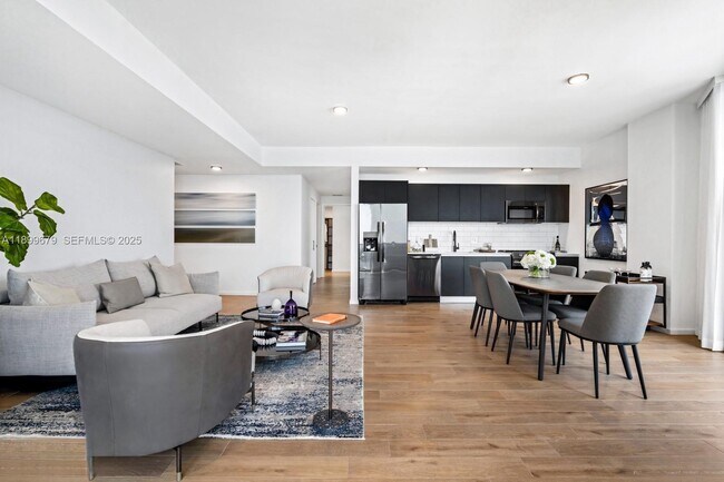 Photo - 398 NE 5th St Unidad 4409